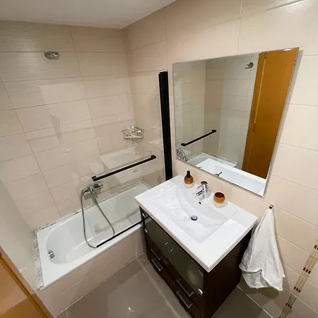 Privadas Con Bano En Piso Centrico *